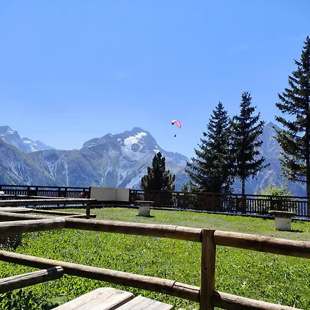 Avec Jardin Et Garage