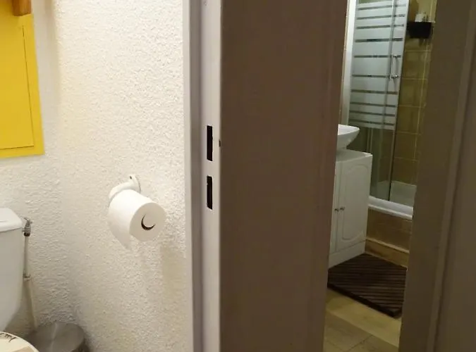 Avec Jardin Et Garage Апартаменты